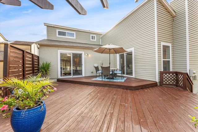 106 Harbour Town Court, Conroe, TX 77356