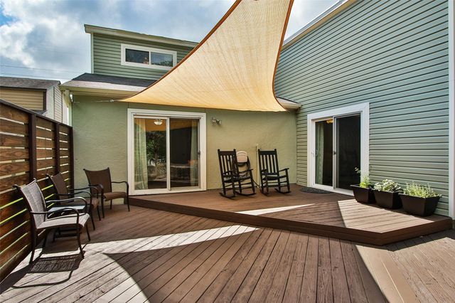 106 Harbour Town Court, Conroe, TX 77356