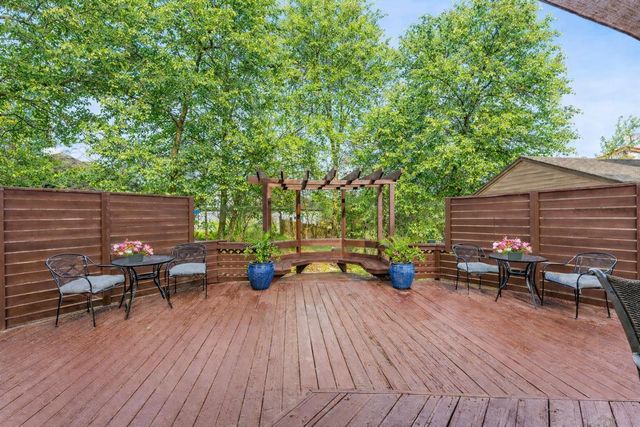 106 Harbour Town Court, Conroe, TX 77356