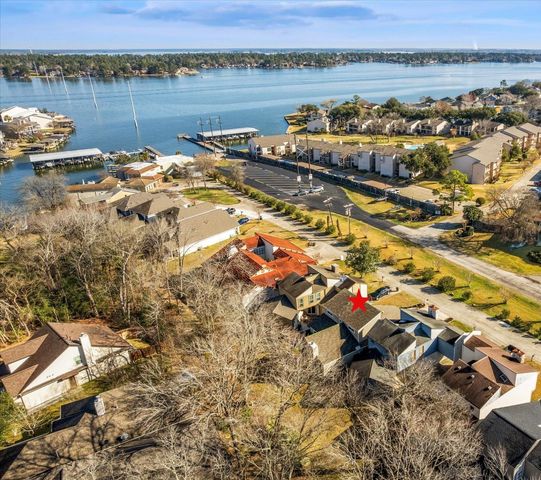 106 Harbour Town Court, Conroe, TX 77356