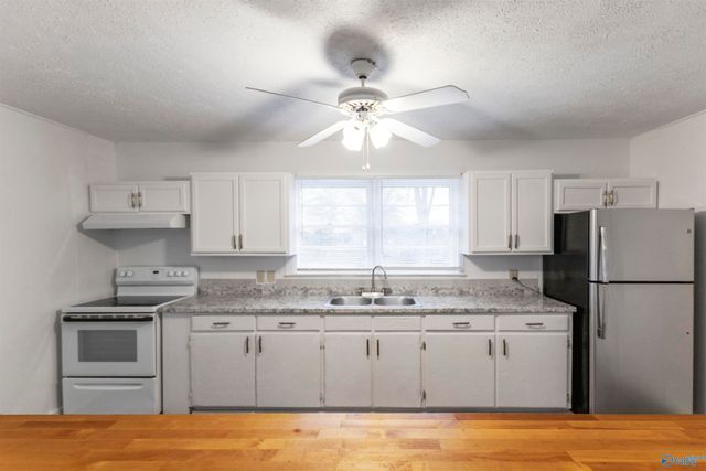 1006 Woodall Street, Albertville, AL 35951