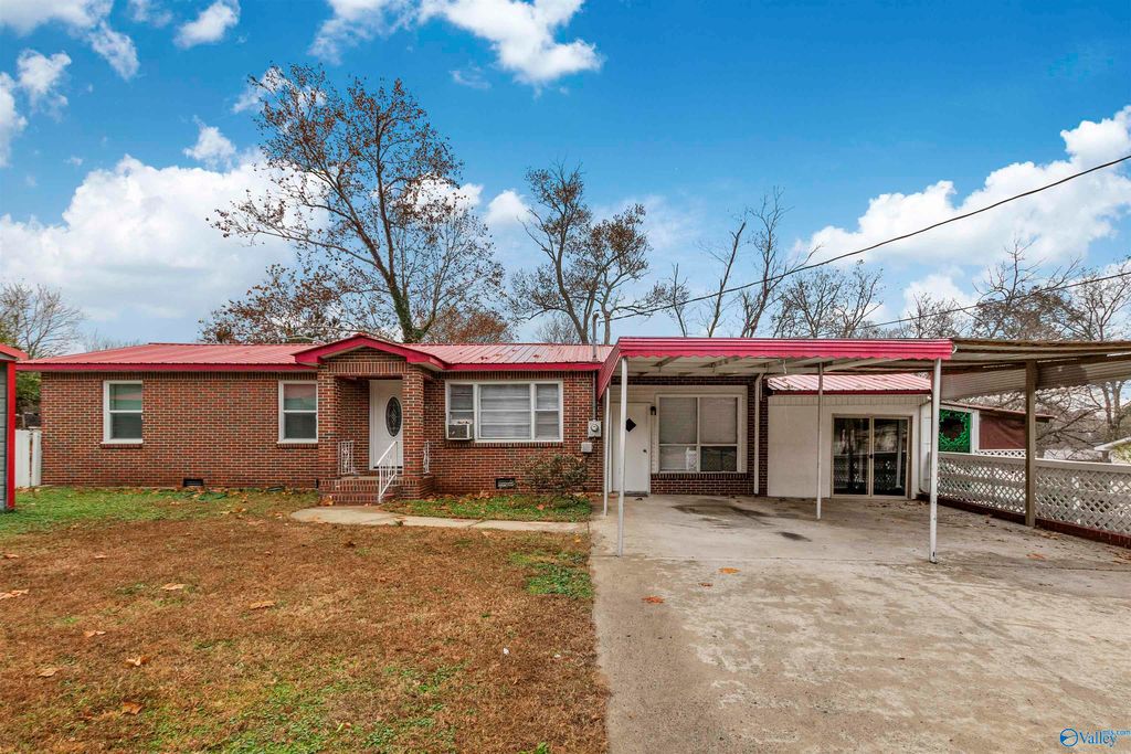 1006 Woodall Street, Albertville, AL 35951