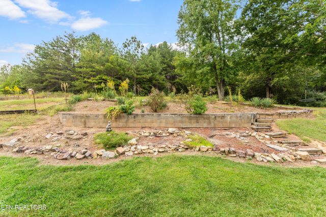 827 County Road 187, Athens, TN 37303