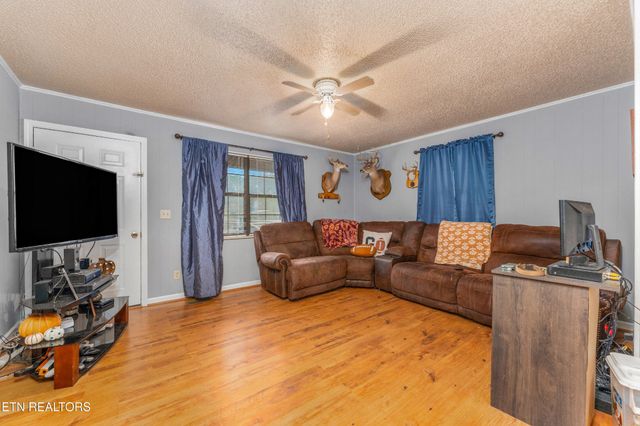 827 County Road 187, Athens, TN 37303