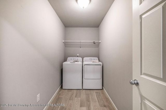 2942 Moccasin Drive, Dewitt, MI 48820