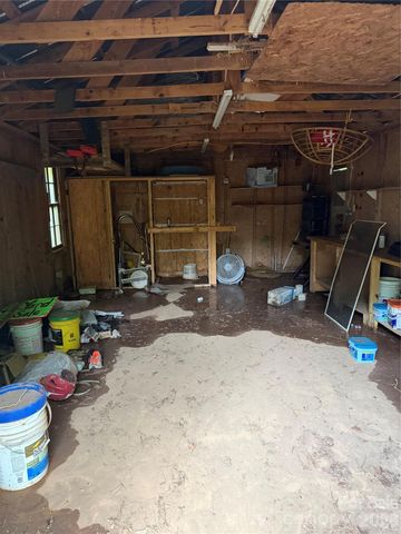 2723 Tatertown Loop, Nebo, NC 28761