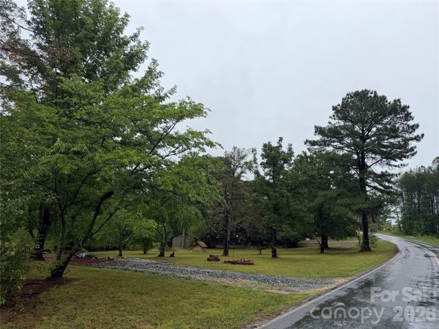 2723 Tatertown Loop, Nebo, NC 28761