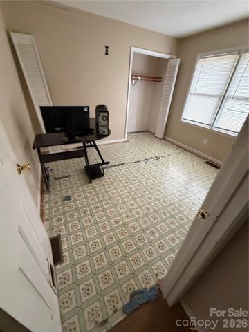 2723 Tatertown Loop, Nebo, NC 28761
