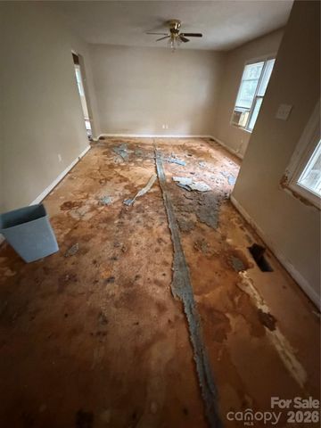 2723 Tatertown Loop, Nebo, NC 28761