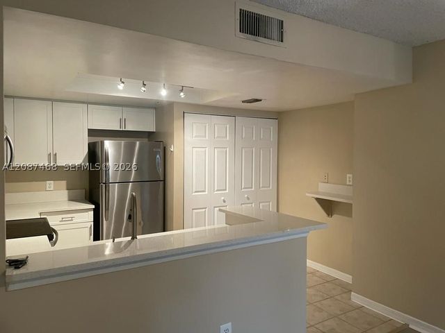 4195 N Haverhill Rd 318, West Palm Beach, FL 33417
