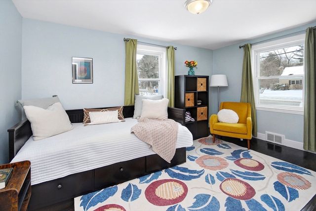 389 Concord Road, Bedford, MA 01730