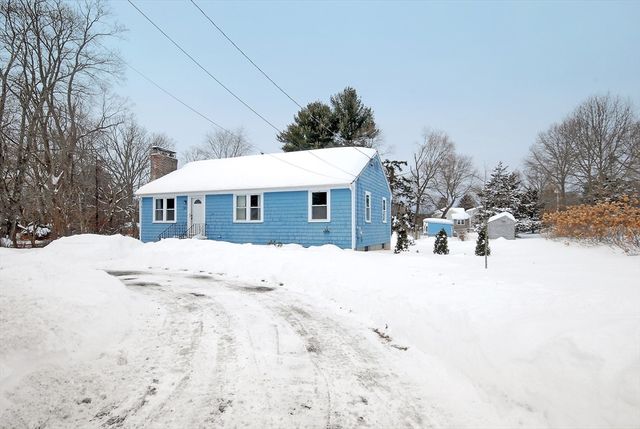 389 Concord Road, Bedford, MA 01730