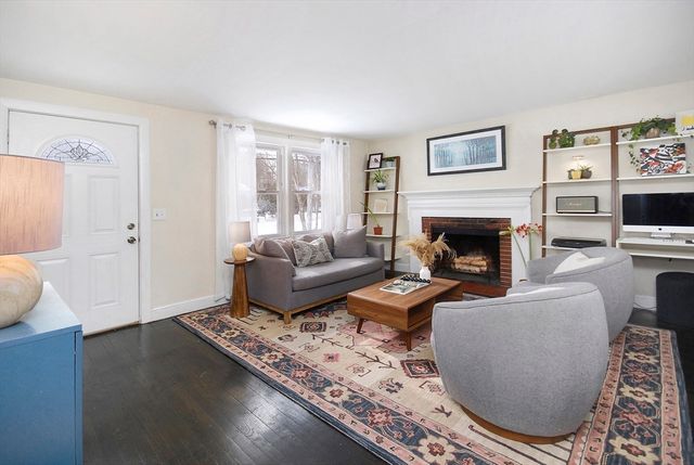 389 Concord Road, Bedford, MA 01730