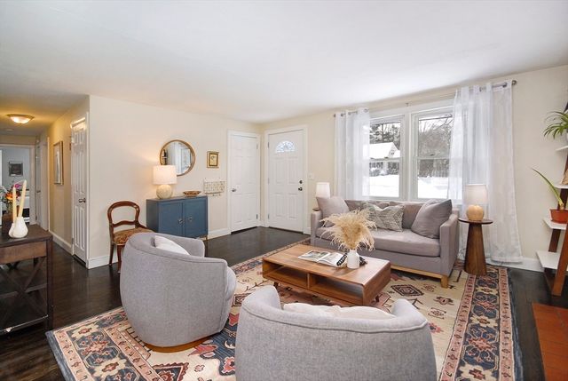 389 Concord Road, Bedford, MA 01730