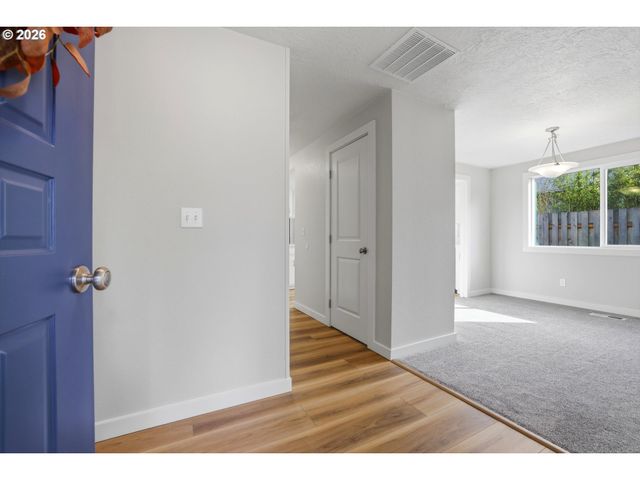 21634 Sw COLUMBIA Dr, Tualatin, OR 97062