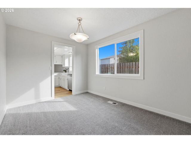 21634 Sw COLUMBIA Dr, Tualatin, OR 97062