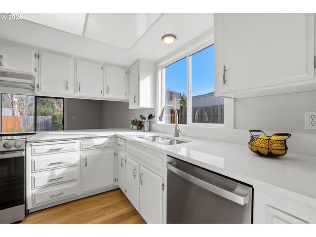 21634 Sw COLUMBIA Dr, Tualatin, OR 97062