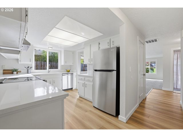 21634 Sw COLUMBIA Dr, Tualatin, OR 97062