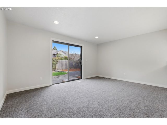 21634 Sw COLUMBIA Dr, Tualatin, OR 97062