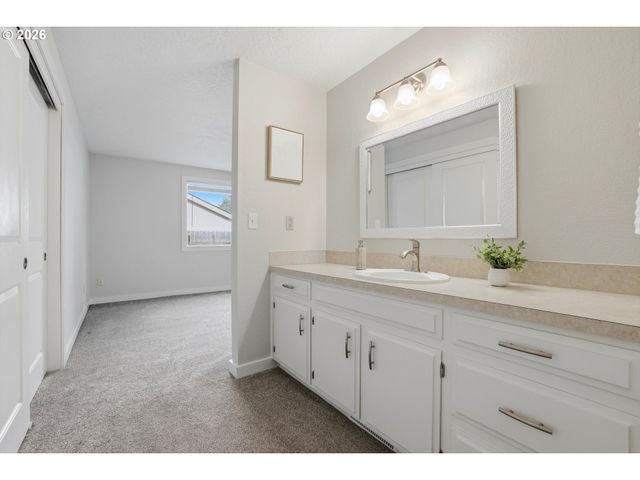 21634 Sw COLUMBIA Dr, Tualatin, OR 97062