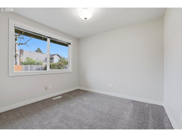 21634 Sw COLUMBIA Dr, Tualatin, OR 97062