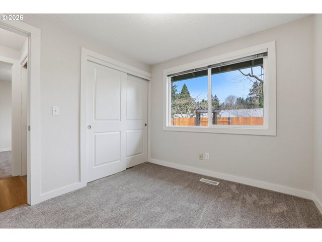 21634 Sw COLUMBIA Dr, Tualatin, OR 97062