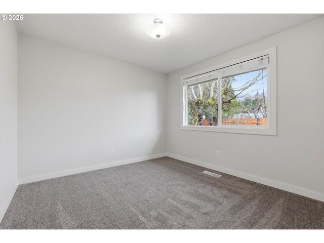 21634 Sw COLUMBIA Dr, Tualatin, OR 97062