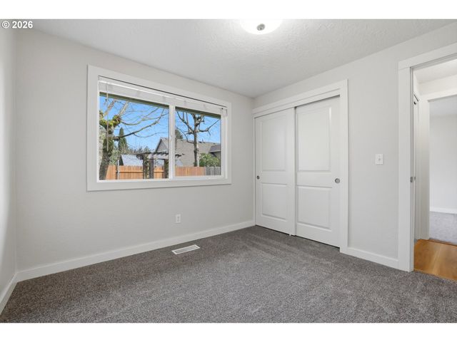 21634 Sw COLUMBIA Dr, Tualatin, OR 97062