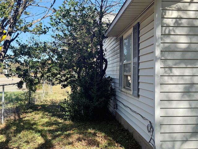 102 S 2nd Street, Clyde, TX 79510