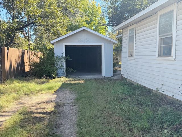 102 S 2nd Street, Clyde, TX 79510