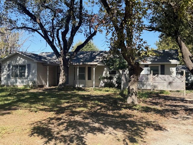 102 S 2nd Street, Clyde, TX 79510