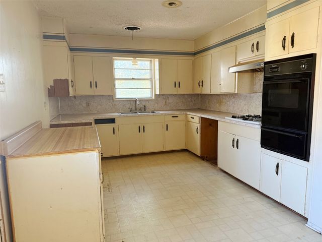 102 S 2nd Street, Clyde, TX 79510