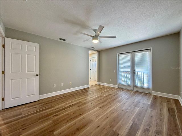 526 101ST AVENUE N, St Petersburg, FL 33702