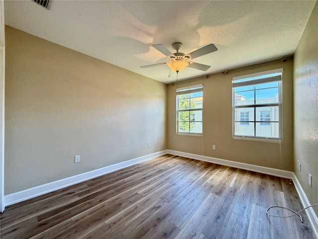 526 101ST AVENUE N, St Petersburg, FL 33702