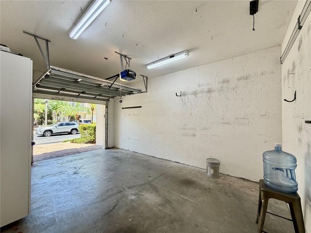 526 101ST AVENUE N, St Petersburg, FL 33702