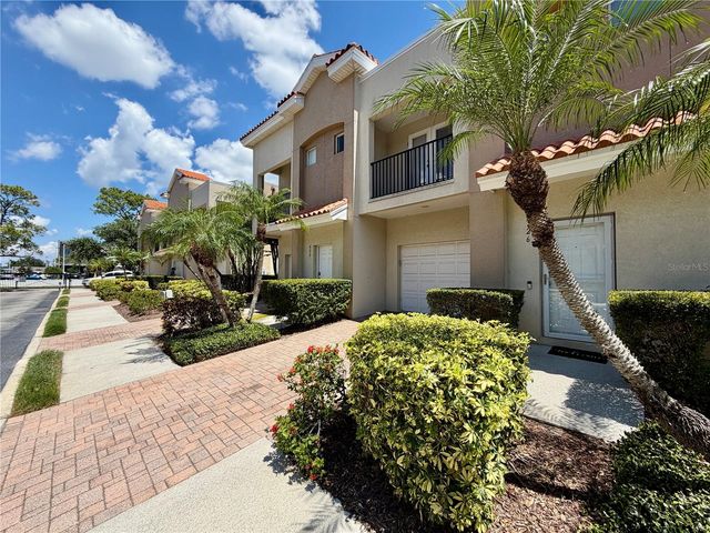 526 101ST AVENUE N, St Petersburg, FL 33702
