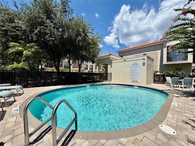 526 101ST AVENUE N, St Petersburg, FL 33702