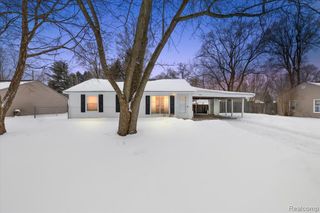 2657 Walnut Road, Auburn Hills, MI 48326