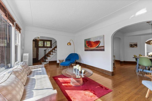 2656 Burnham Road, Royal Oak City, MI 48073