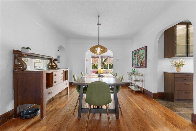 2656 Burnham Road, Royal Oak City, MI 48073