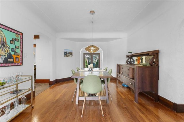 2656 Burnham Road, Royal Oak City, MI 48073