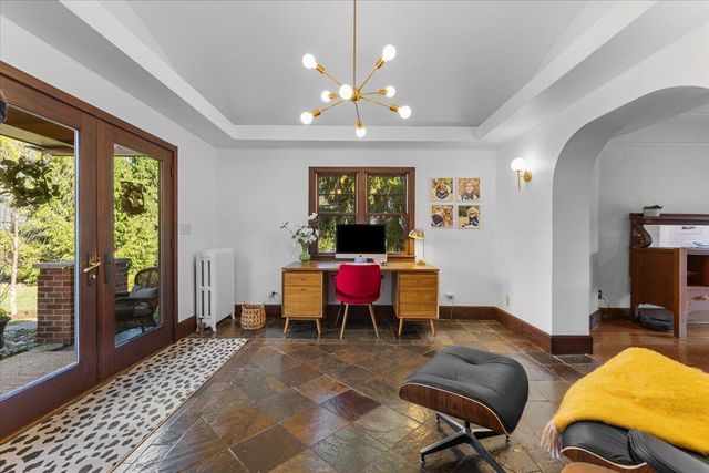 2656 Burnham Road, Royal Oak City, MI 48073