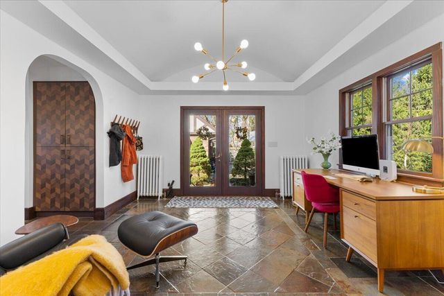 2656 Burnham Road, Royal Oak City, MI 48073