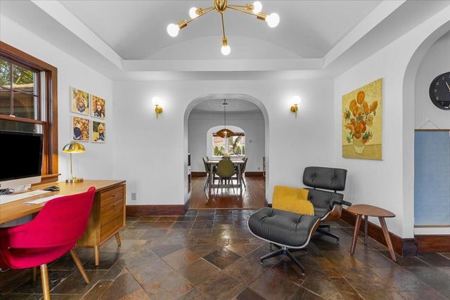 2656 Burnham Road, Royal Oak City, MI 48073