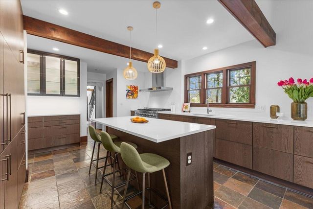 2656 Burnham Road, Royal Oak City, MI 48073