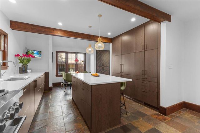 2656 Burnham Road, Royal Oak City, MI 48073