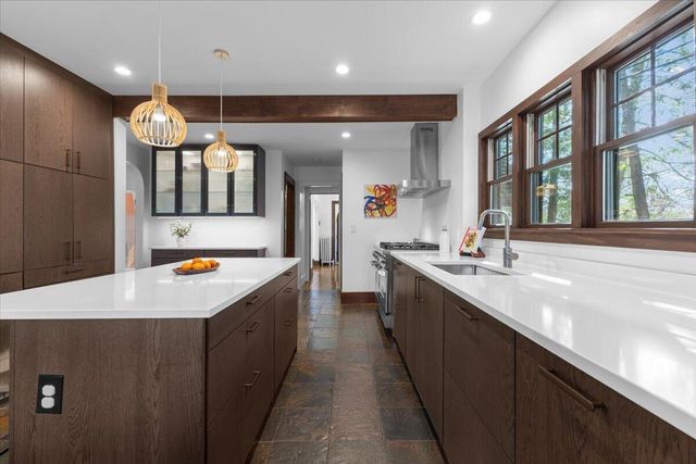 2656 Burnham Road, Royal Oak City, MI 48073