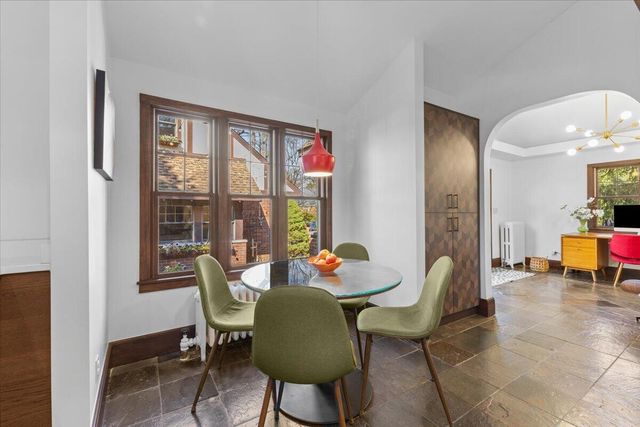 2656 Burnham Road, Royal Oak City, MI 48073