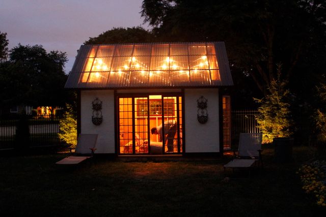 2656 Burnham Road, Royal Oak City, MI 48073