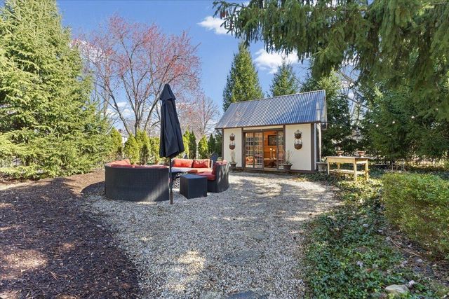 2656 Burnham Road, Royal Oak City, MI 48073